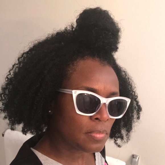 Meet your Posher, Cassandra - Picture 5 of 7